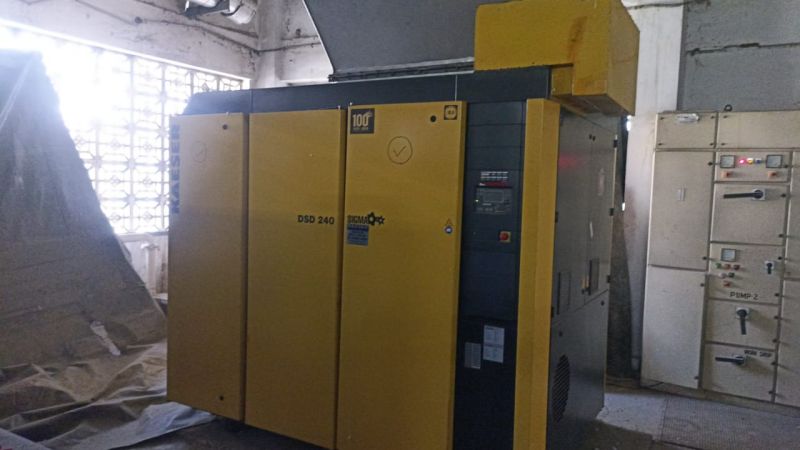 Yellow Used Air Compressor, Power Source : Electric