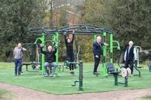 Iron 6 Station Multi Outdoor Gym, Feature : Accuracy Durable, Dimensional, High Quality, High Tensile