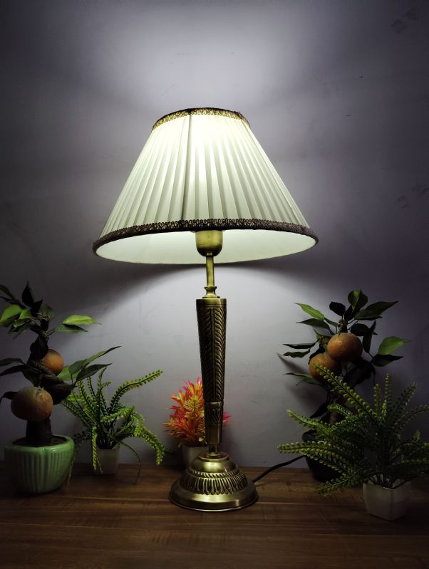 CONE PLATTED FRILL BRASS TABLE LAMP, Width : 36 OF SHADE