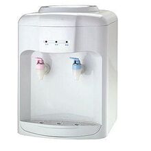EASY TO USE WATER DISPENSER