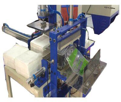 Napkin packing machine