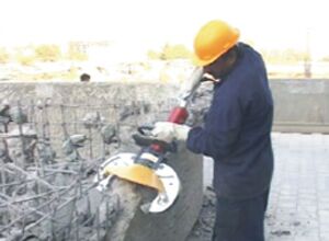 hydraulic concrete crusher