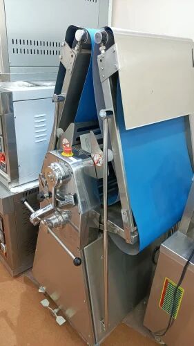 Electric Stainless Steel (ss) Dough Sheeter Machine