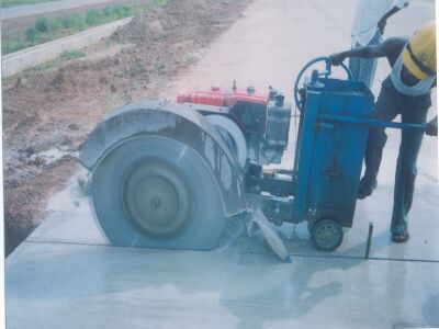 Diesel Concrete Cutter Machine