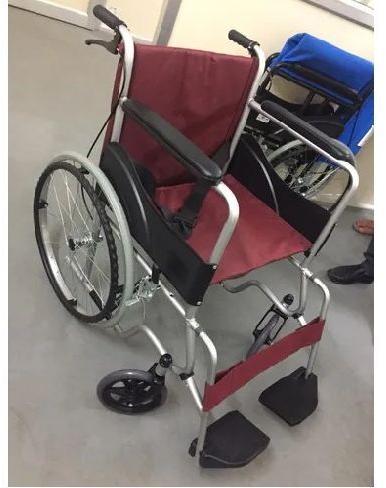 Mild Steel Folding Wheel Chair, Weight Capacity : Upto 250 Lbs, 351 - 450 Lbs