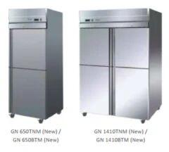 SS Vertical Refrigerator, Capacity : 600 ltrs