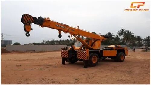 Escorts Hydraulic Crane