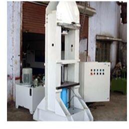 Semi- Automatic Dry Ice Machine, Capacity : 100kg-10000kg /ph