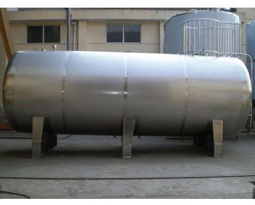 Silver Chemicals Stainless Steel Storage Tank, for Industrial, Storage Capacity : 10, 15 Ton