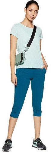 Ladies Knitted Capri