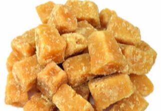 Raw Yellow Jaggery Small Cubes, Style : Dried
