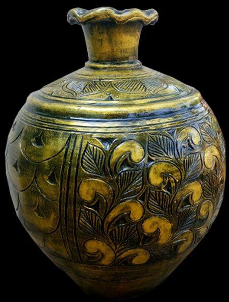 Golden green leaves embossed vase