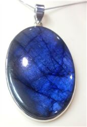 LABRADORITE CABOCHON PENDANT