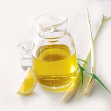 Leaves Lemongrass Oil, Feature : 100% Natural Herbal