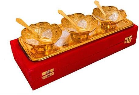 Flower shape Designer Brass Bowl Set, for Gift, Color : Golden