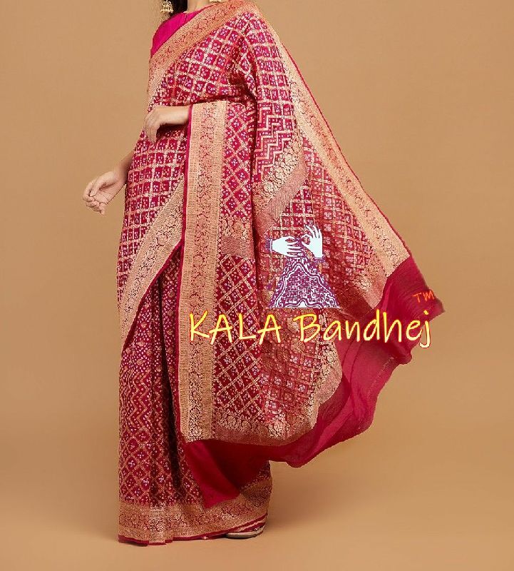 Red Banarasi Bandhani Saree, Pattern : random Junglo design