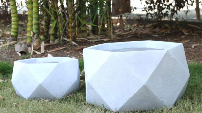 Non Polished Diamond Series Planter Pot, for Balcony, Garden, Home, Hotel, Restaurant, Feature : Attractive Pattern