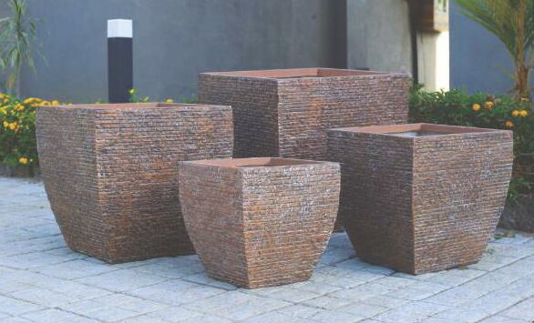 Rectangular Non Polished Rock Series Planter Pot, for Garden, Hotel, Outdoor, Restaurant, Pattern : Dotted