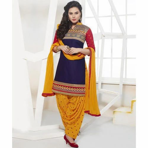 Stitched Full Sleeves Printed Cotton Ladies Patiala Suits, Technics : Machine Made, Age Group : Adults