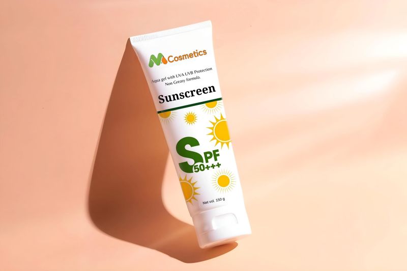 Sun Screen Lotion, for Home, Parlour, Personal Care, Packaging Size : 100ml, 10ml, 250ml, 50ml