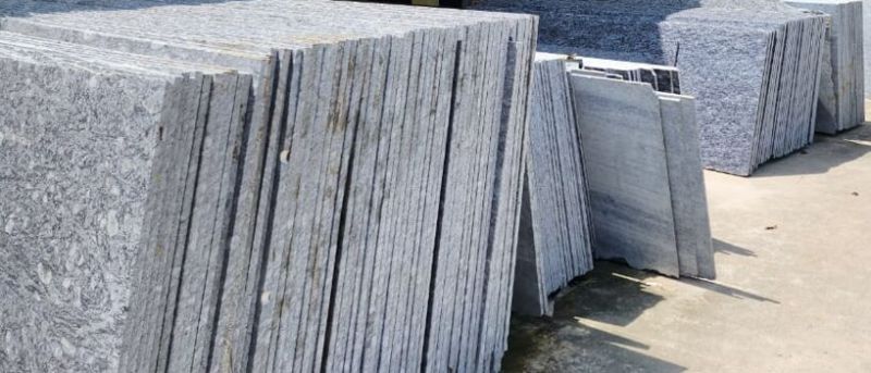 30-40 Kg Doted Polished Grey Granite Slab, for Steps, Staircases, Kitchen Countertops, Flooring, Overall Length : 6-9 Feet