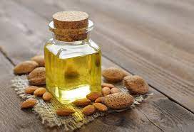 Almond Oil, Packaging Type : Plastic Bottels, Glass Bottles, Opaque Pet Bottle, Bulk, Jar, Aluminum Container