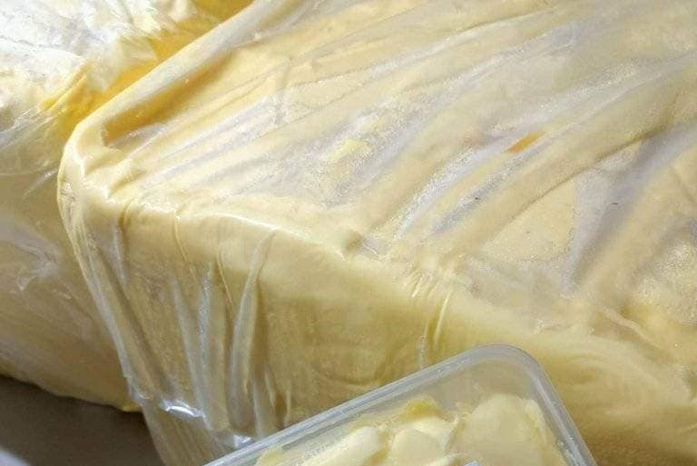 Creamy Liquid unsalted butter, for Cooking, Home, Restaurant, Snacks, Certification : FSSAI, HACCP