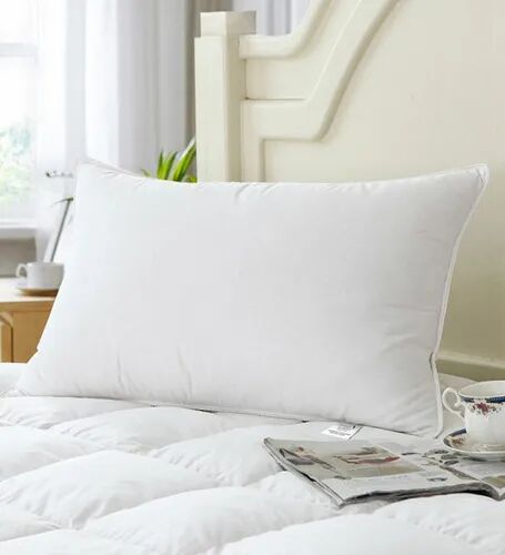 White Polyester 800 Gram 16x24 inch Pillows, Feature : Fine Finishing, Non Breakable