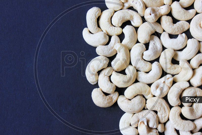 NATUAL cashew nuts