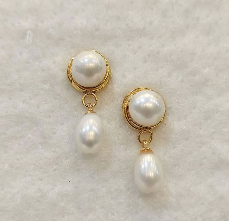 Pearl Earring