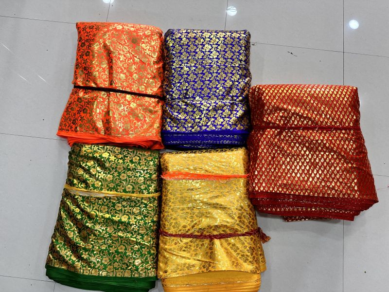 Multicolor Satin Foil Fabric, for Making Garments, Feature : Anti-Wrinkle, Easily Washable
