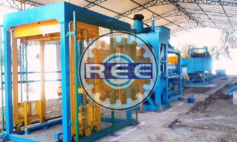 REVA Automatic Brick Making Machine, Brick Raw Material : CONCRETE, FLY ASH, CEMENT