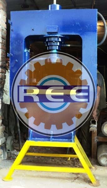 REVA 1000 KGS Tile Press Machine (RTM-1), Certification : ISO 9001 : 2008