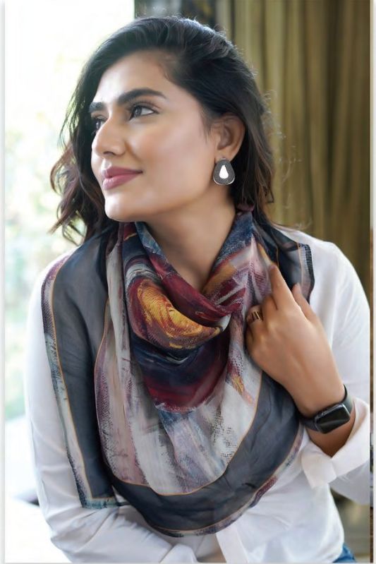 Printed 50-100 Gm Plum Georgette Square Scarf, Specialities : Soft Texture, Skin Friendly, Impeccable Finish