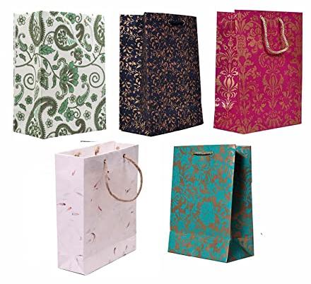 Gift Paper Bags, Feature : Attractive Designs, Colorful Printed, Fine Finishing