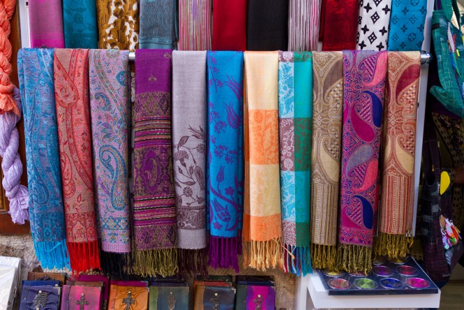 Embroidered kashmiri pashmina shawl, Age Group : Adults