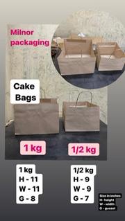 Plain cake and pizza bags