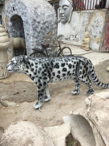 Polished Fiberglass Leopard Statue, Feature : Best Quality, Complete Finishing, Easy To Place, Perfect Shape