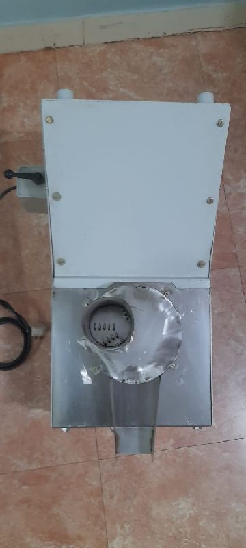 Semi Automatic Rectangular Dry and wet coconut scraper, Voltage : 220V