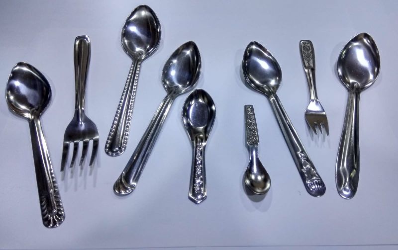 Suraj Plain Polished Stainless Steel Spoon, For Home, Restaurant, Packaging Type : Packet