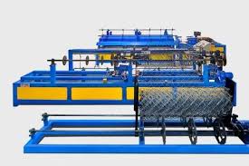 Fully automatic single wire chain link fencing machine