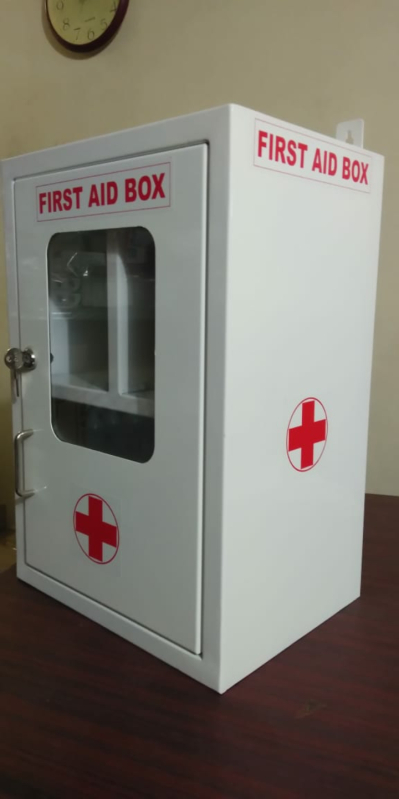 Rectangular Polished First Aid Box, For Medical Use, Pattern : Plain