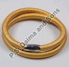Round Magnetic Clasp Leather Bracelet, for Hand Accessories, Pattern : Plain