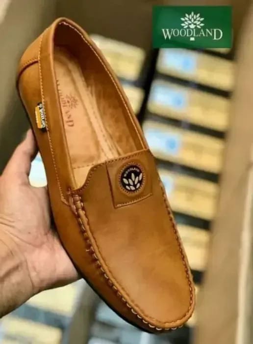 WoodLand Genuine Leather Loafer shoe for men, Size : 10, 7, 8, 9