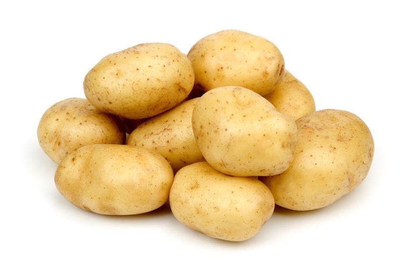 Light Brown Natural Fresh Potato, for Cooking, Feature : Hygienically Packed, Non Harmfulm