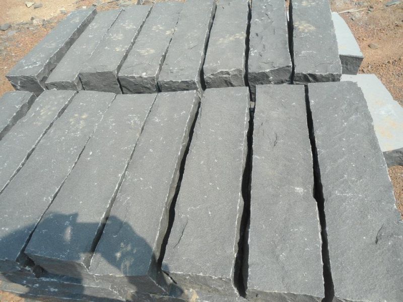 Black Rectangular Basalt Kerb Stone, for Flooring, Pattern : Plain