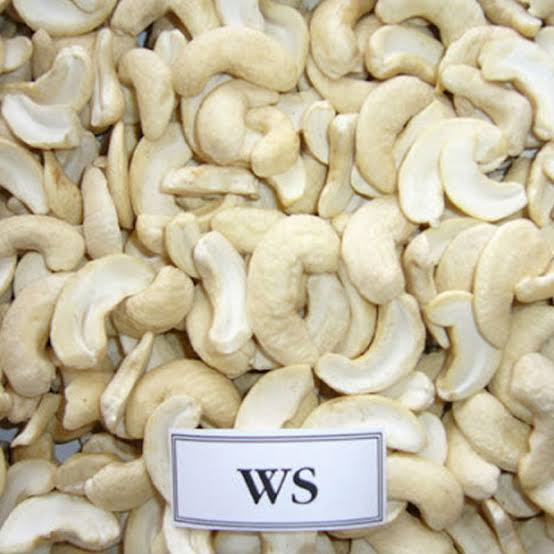Organic ws split cashew nuts, Packaging Type : Vacuum Bag