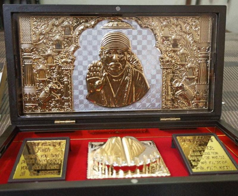 999 Silver Gods Sai Baba ji Double Charan Paduka Momento with Natural Fragrance