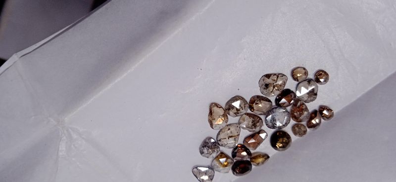 Polished English polki diamond