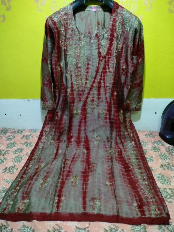 Chanderi Silk 3d Batik Ladies Chikankari Kurti